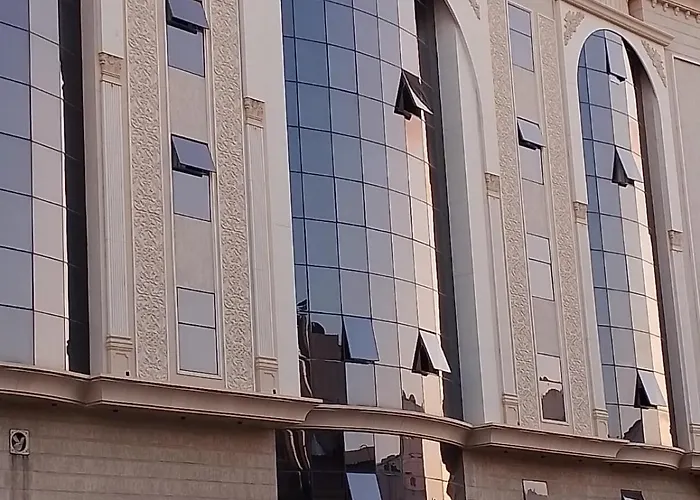ليالي لمار
